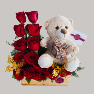 Arreglo en Rosas y Peluche