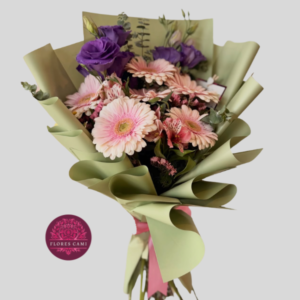 Delicado Ramo con Yerberas y Lisianthus