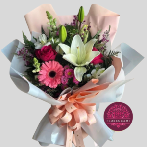 Delicado Ramo con Flores Silvestres